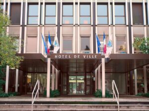 Affichage légal en mairie: Ce que la loi impose et comment le numérique simplifie tout