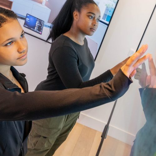 Clevertouch.Students.095